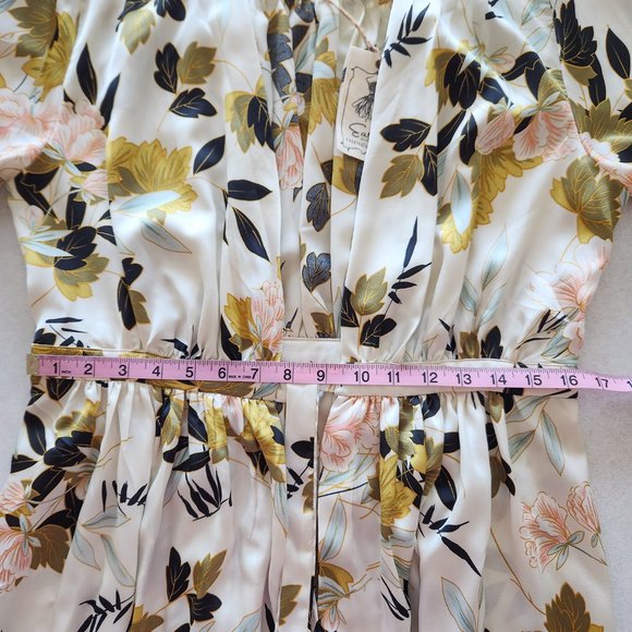 Easel Boutique Silky Satin Floral Peony Maxi Length House Robe Size M NWOT - Picture 14 of 16